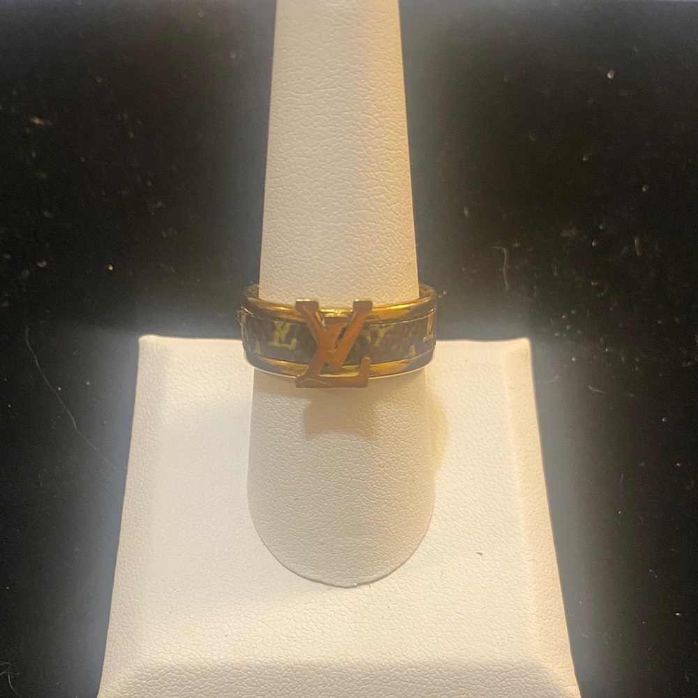 Size 9 Gold and brown Designer LV Ring